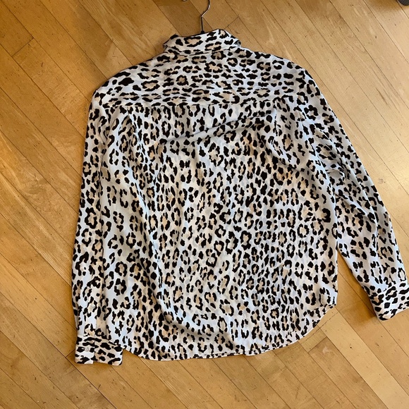Theory animal print button shirt, P,   GD1144 - Picture 5 of 5